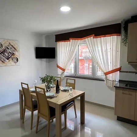 Maria De Lucia - Piso A *