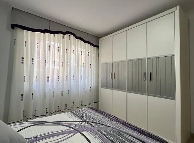 Maria De Lucia - Piso A * Arou